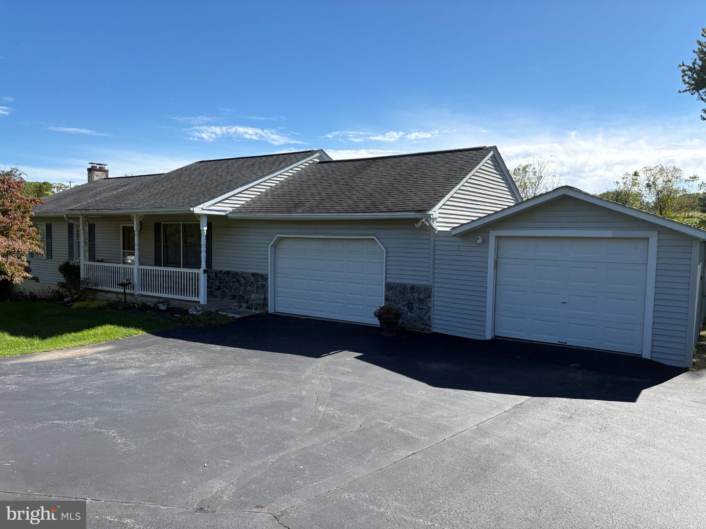 330 S Bonsall Rd — photo