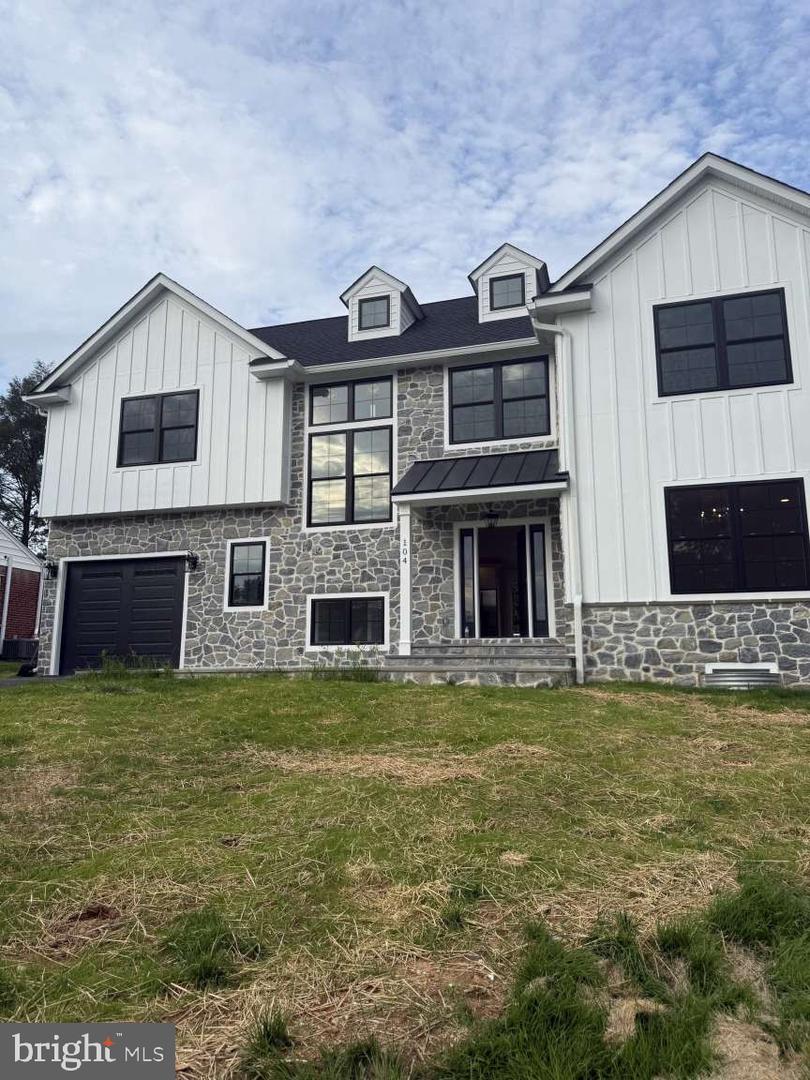 104 Pine Tree Rd — photo