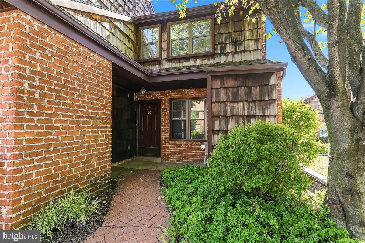 40 Witherspoon Ct — photo