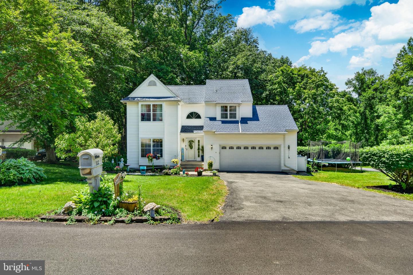 102 Valley View Dr — photo