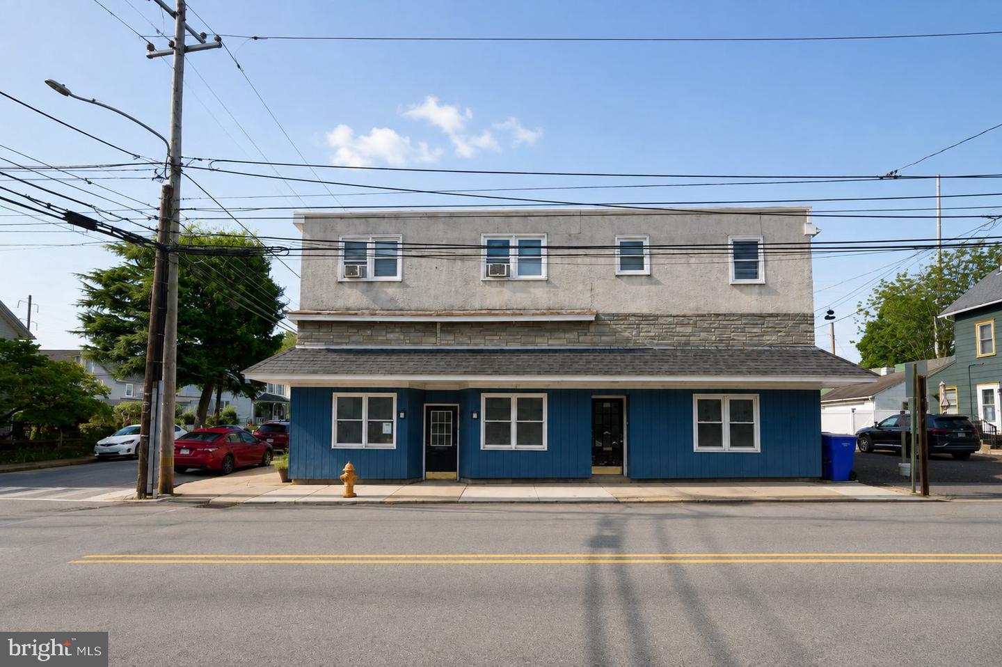 351 W 1st Ave — photo