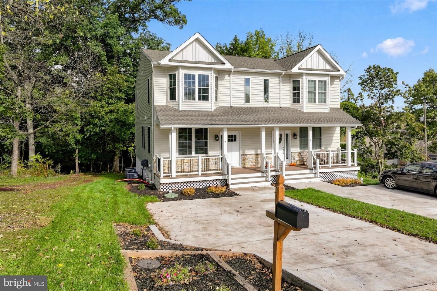 7 Orchard Aly — photo