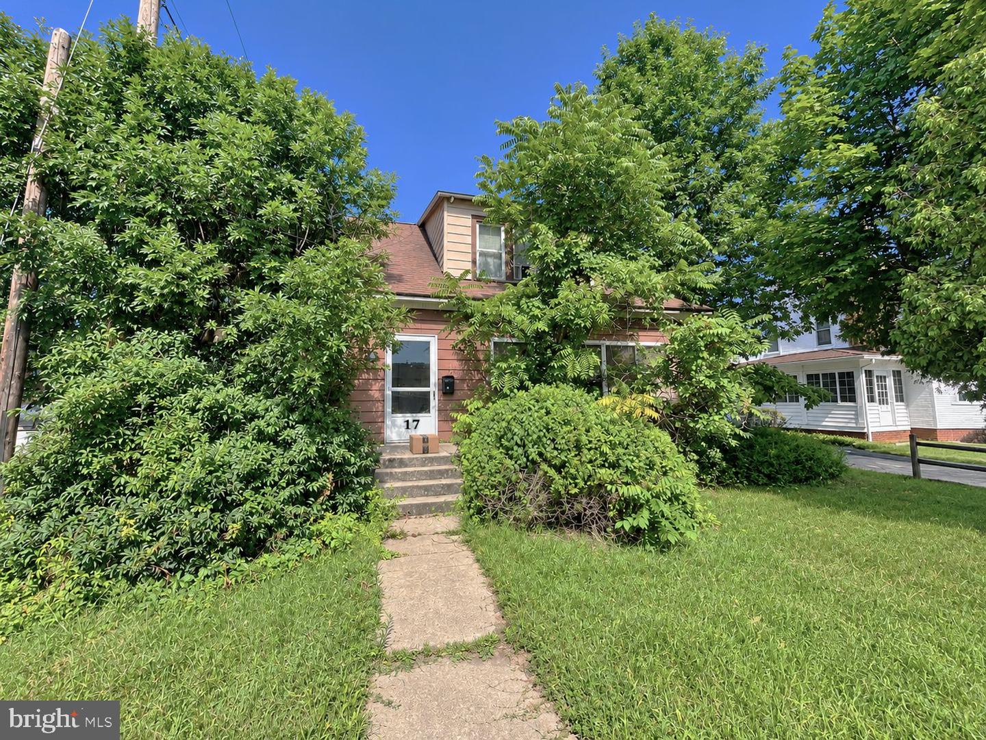 17 Whiteland Ave — photo