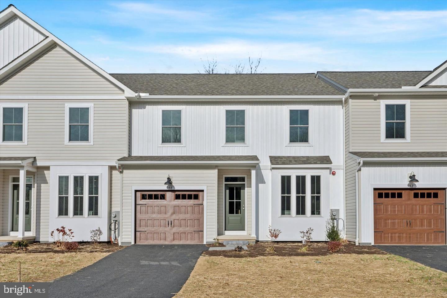 121 Silversmith Rd — photo