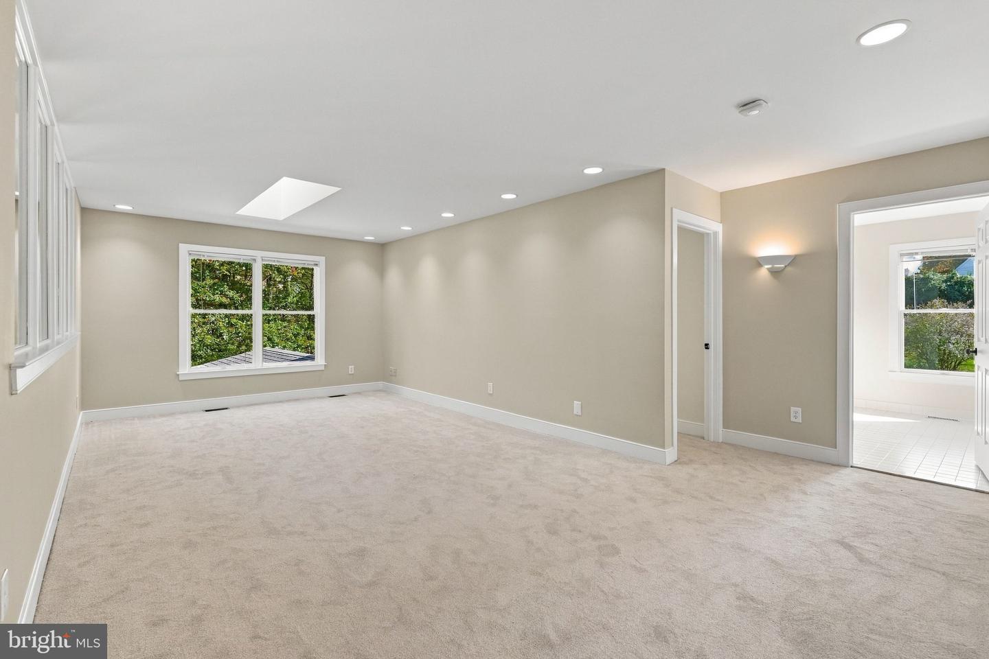 335 Ridley Creek Ln — photo