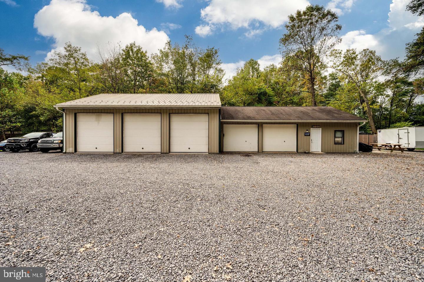 100 Warwick Road, Elverson, PA 19520 — photo 2