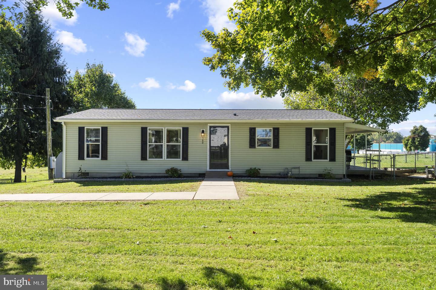540 E Christine Rd — photo