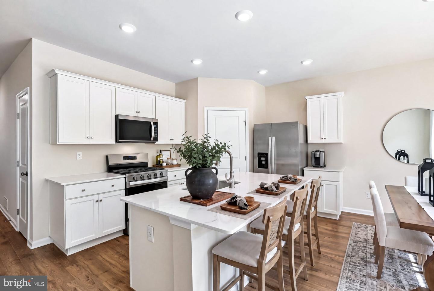 144 Trinity Dr — photo