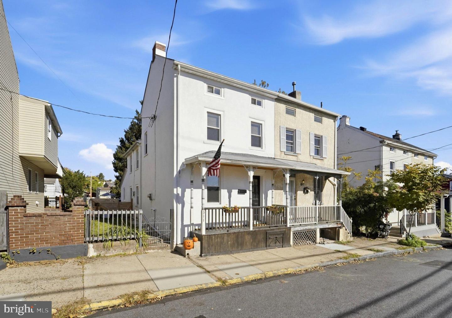 311 High St — photo