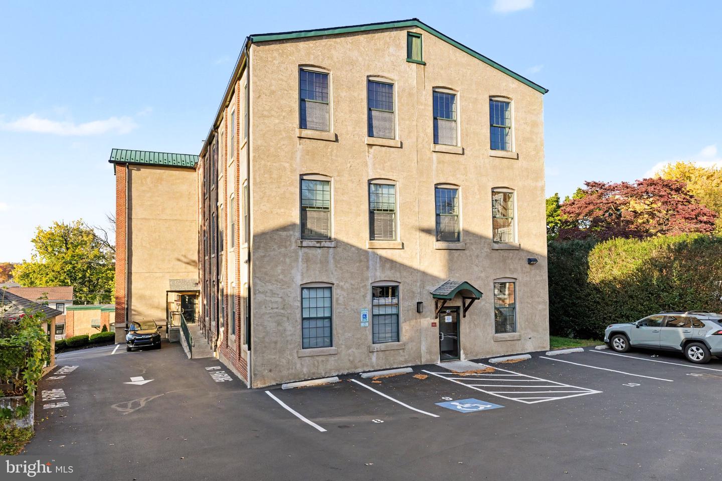 541 Washington Ave #301 — photo