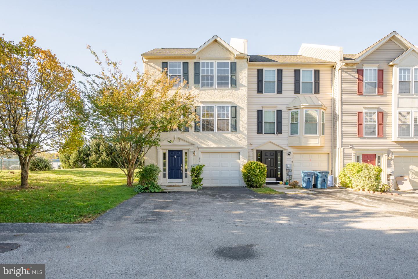 990 Fernhill Rd #214 — photo