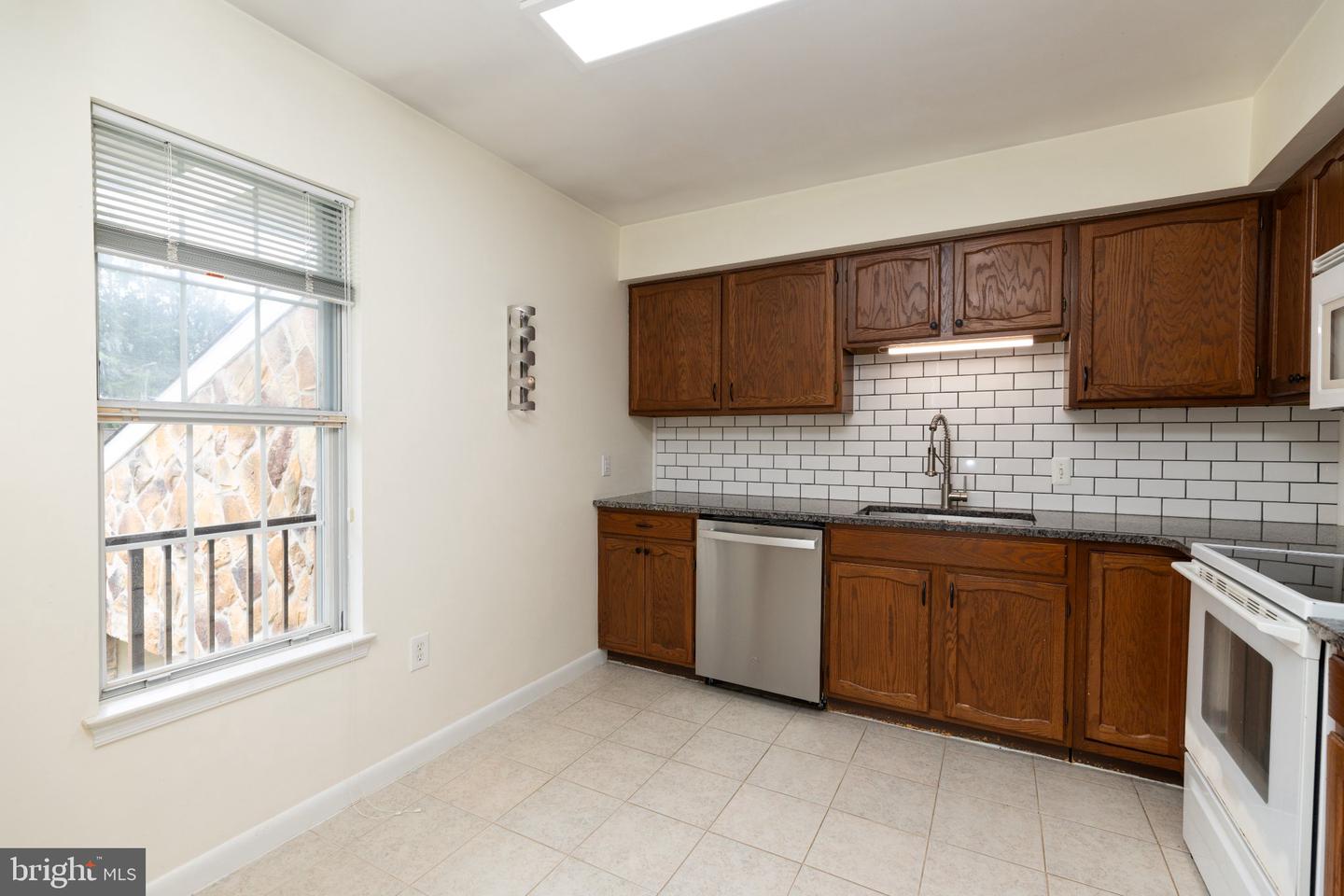 274 Valley Stream Cir — photo