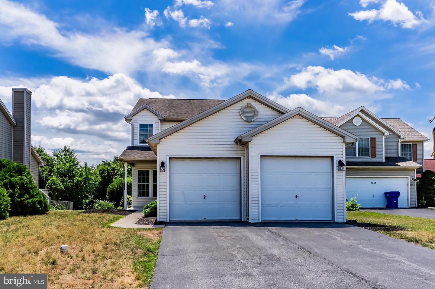 2015 Alexis Dr — photo