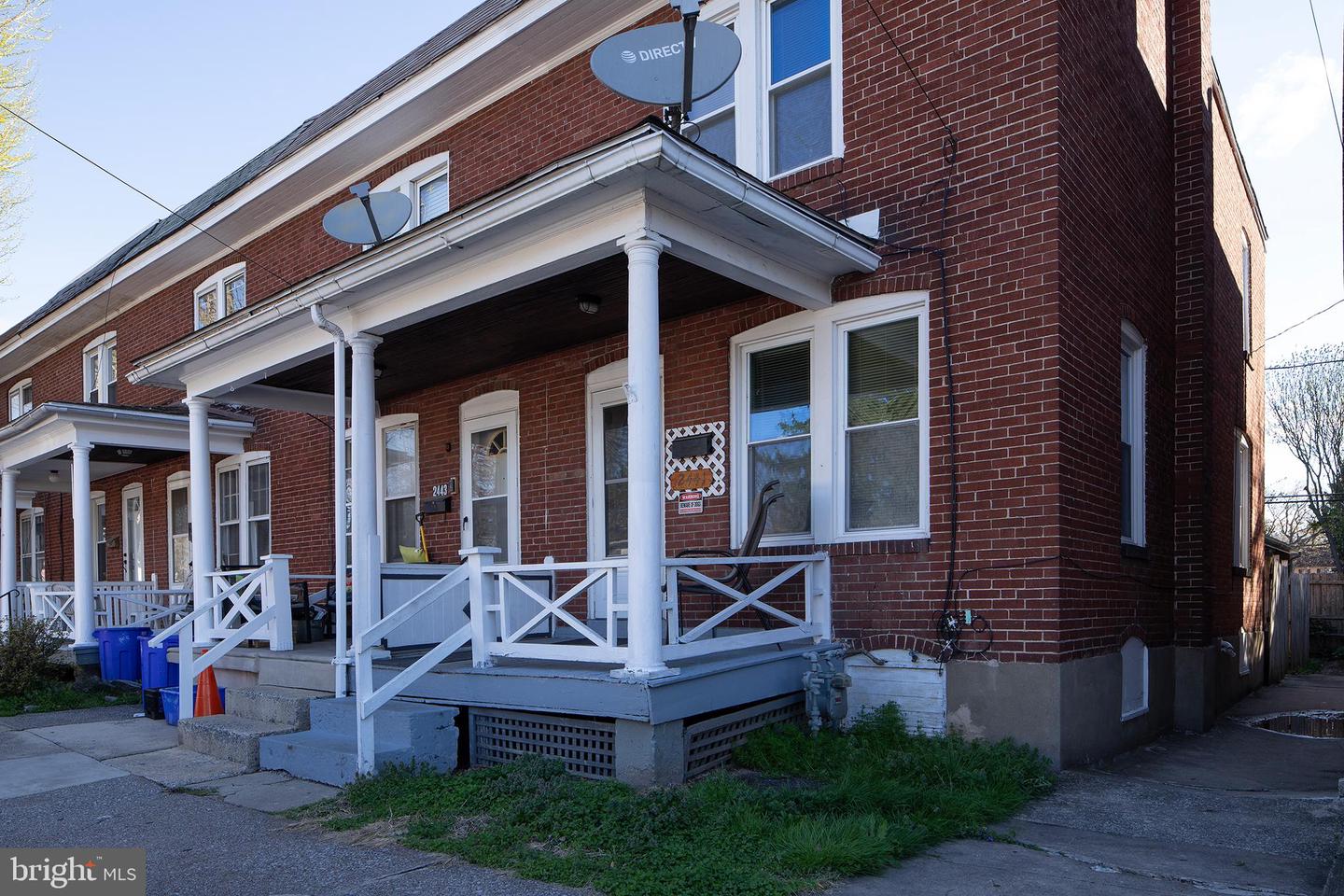 2441 Penn St — photo