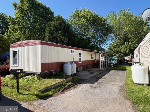 152 Park Dr — photo