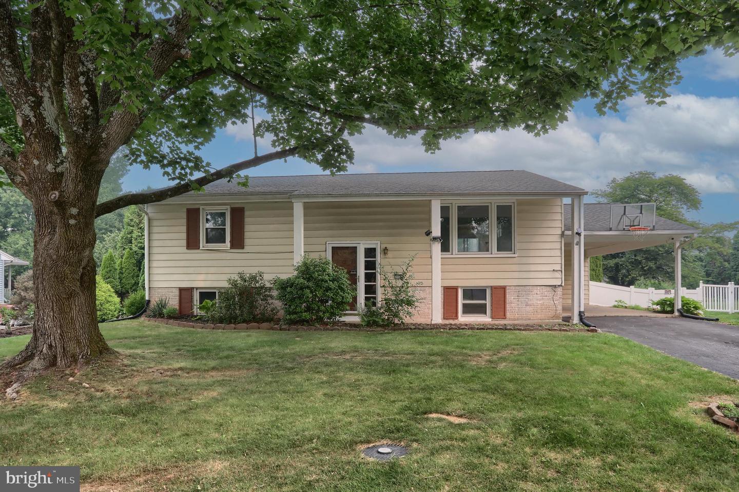 1132 Cornell Dr — photo