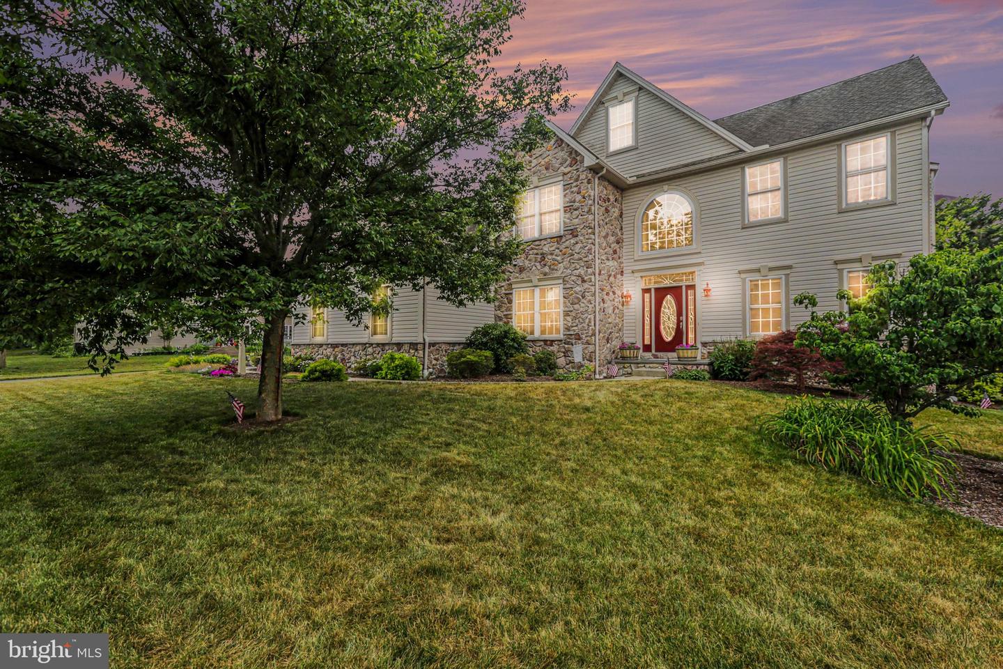 7329 Cobble Stone Dr — photo