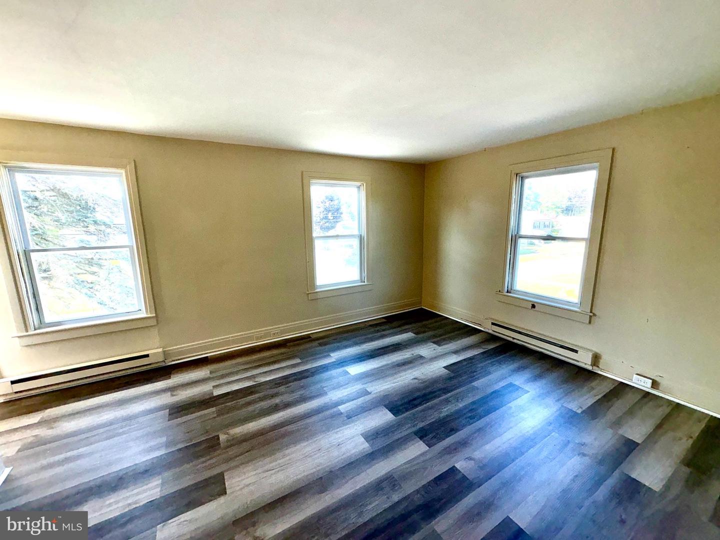 1403 E Derry Rd #2 — photo