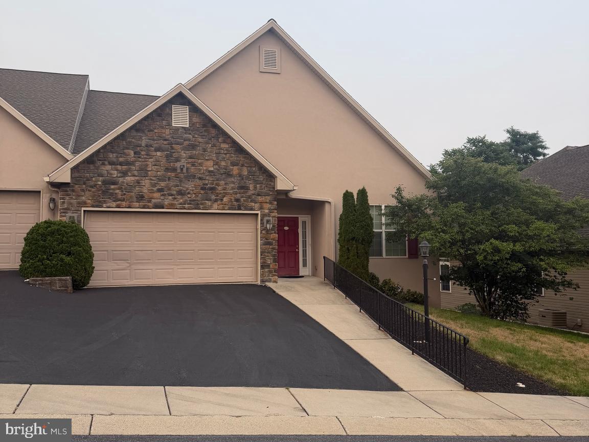 4505 Hillside Ct — photo
