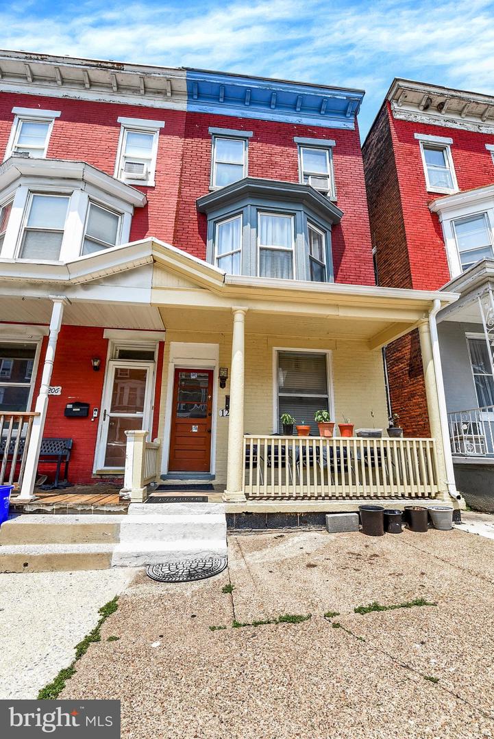 1208 Walnut St — photo