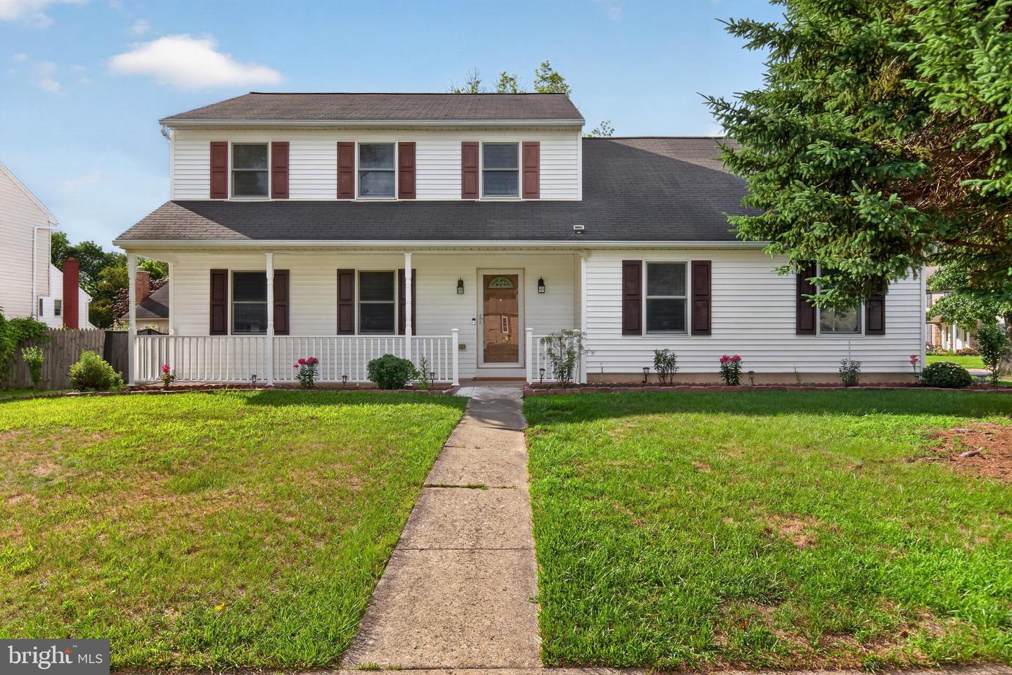 2224 Bradley Dr — photo