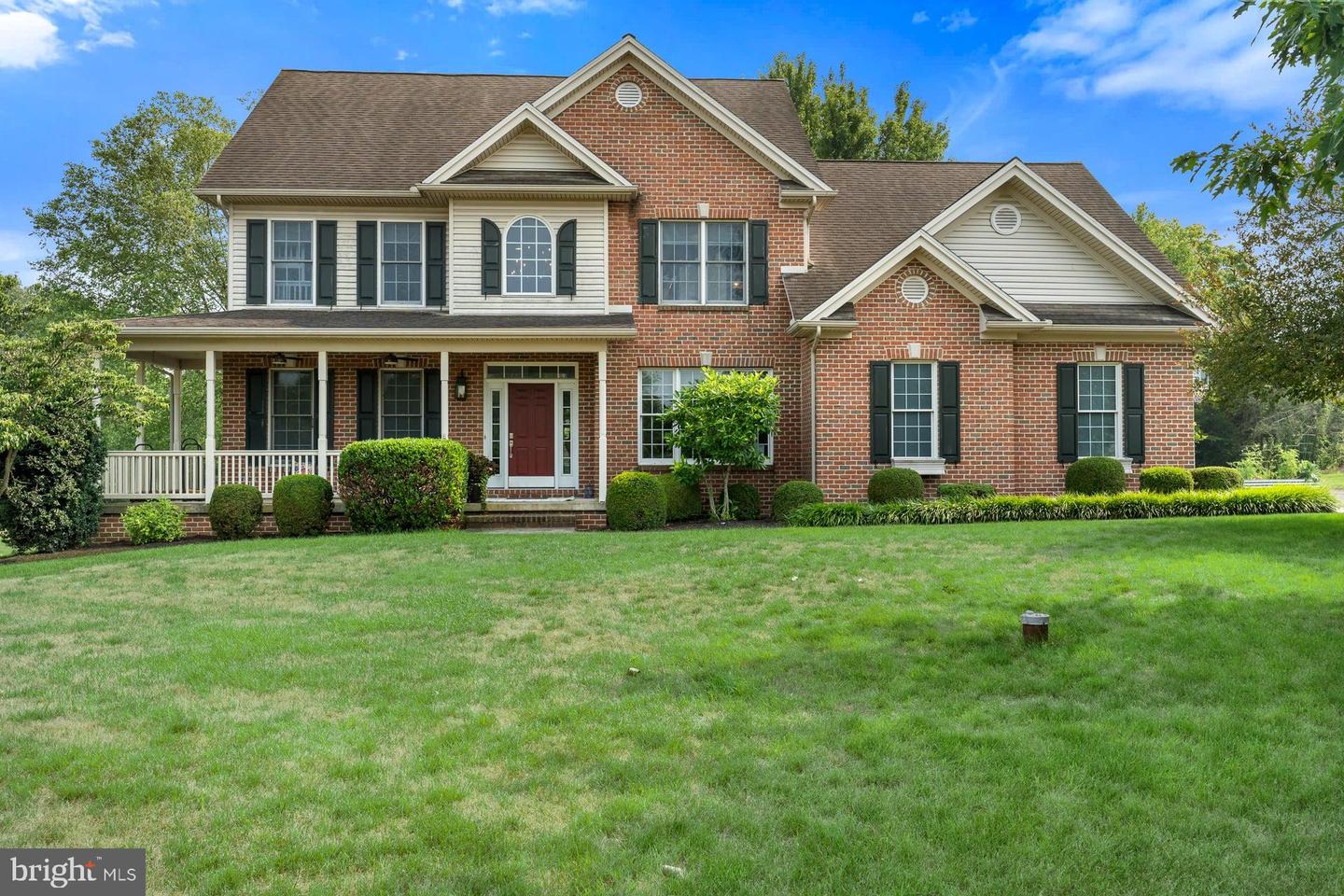 111 Crabapple Ct — photo