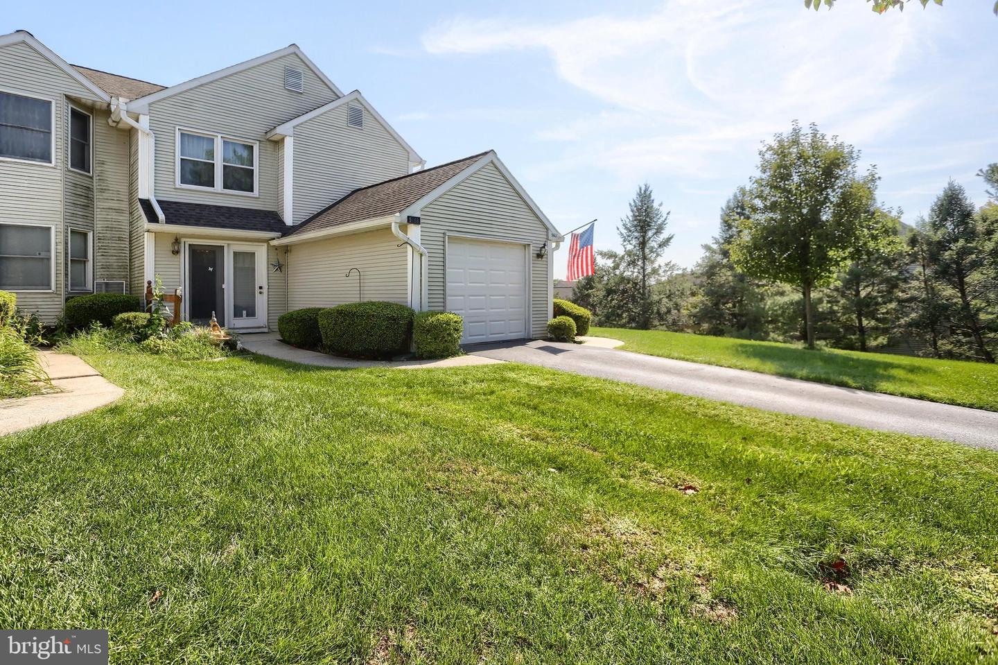 5688 Aberdeen Dr — photo