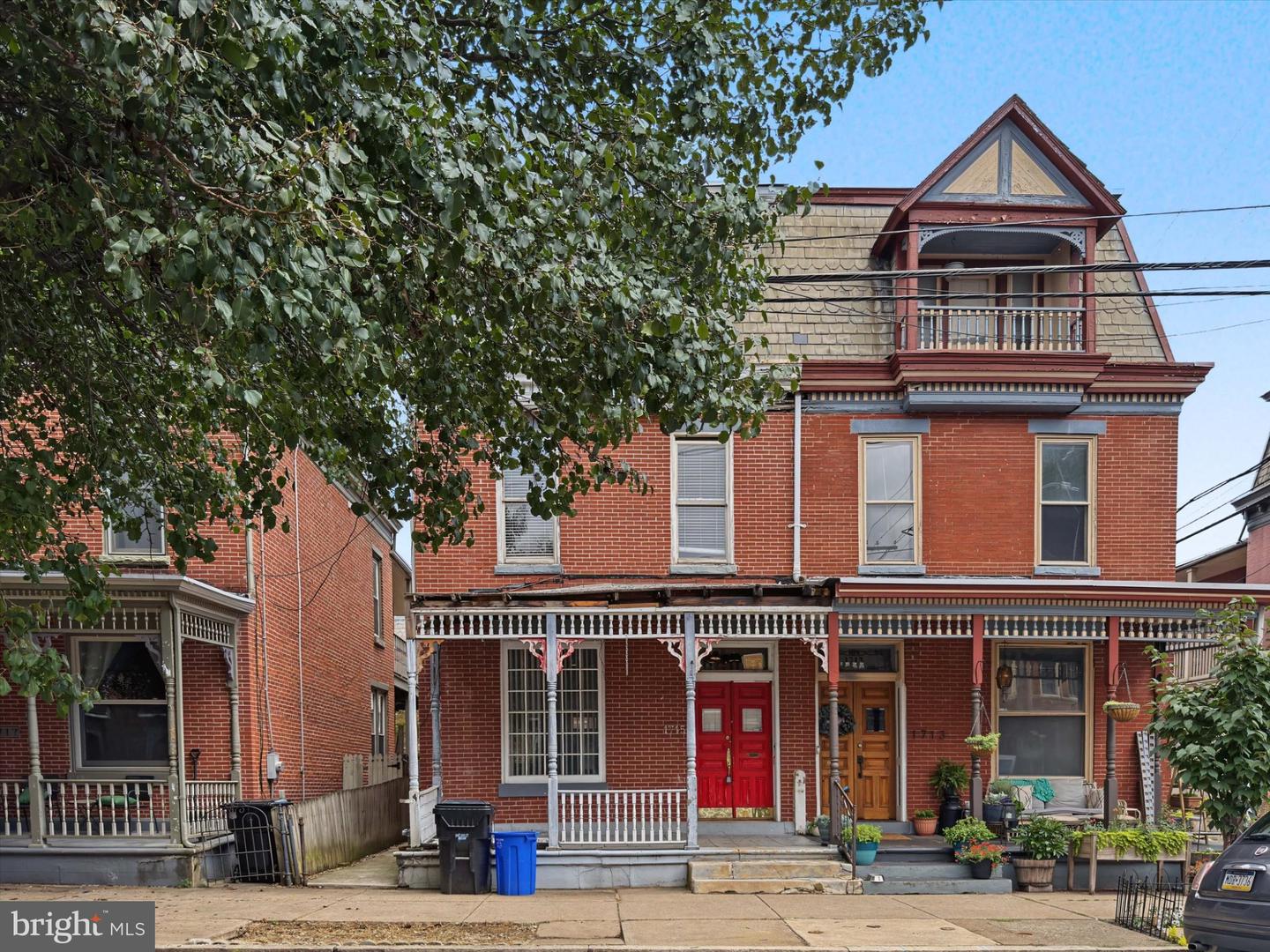 1715 Green St — photo