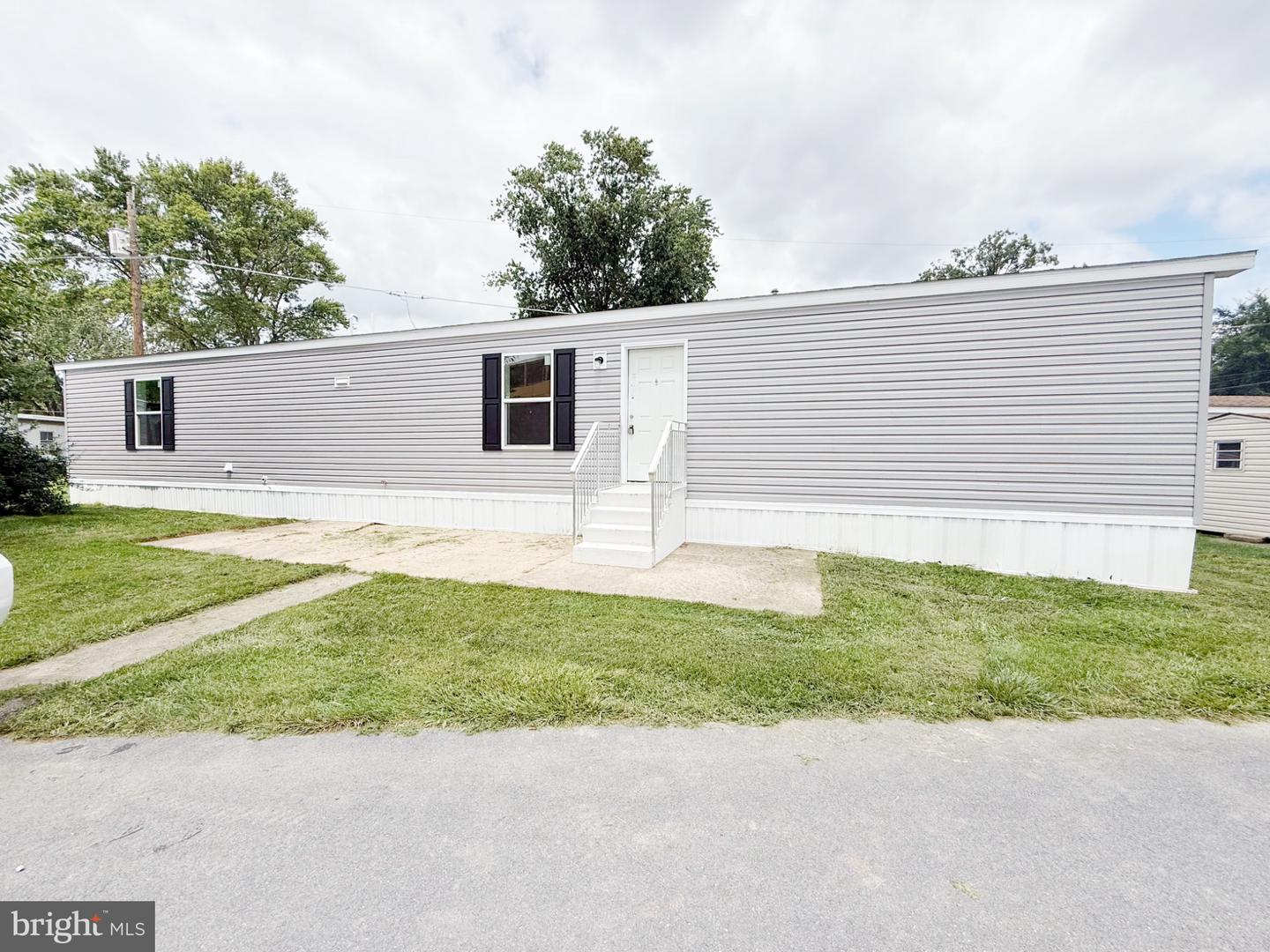 183 Eby Ln — photo
