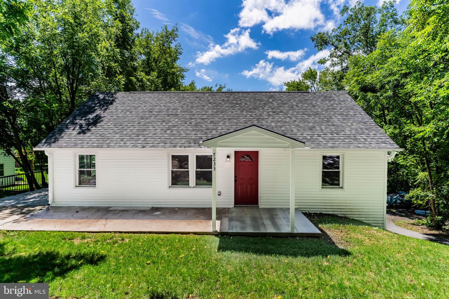 7233 Union Deposit Rd — photo