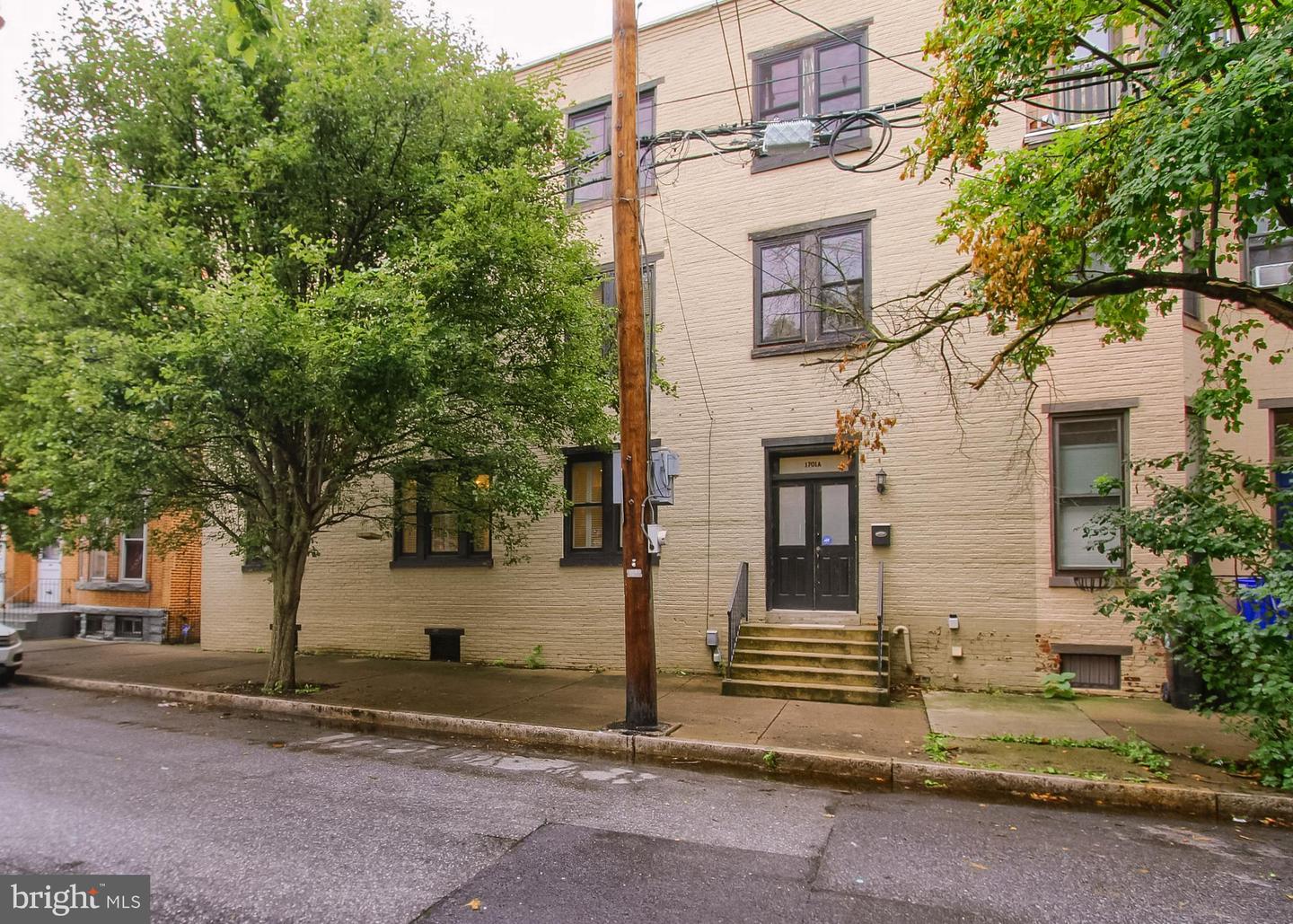 1701A Green St — photo