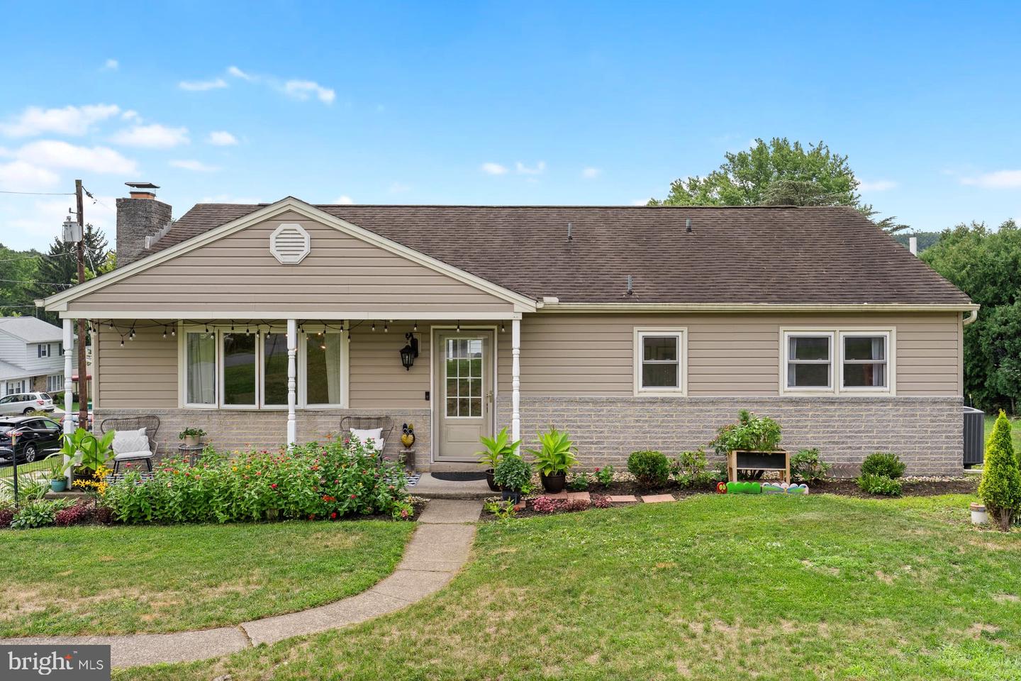 1200 Wheatfield Dr — photo