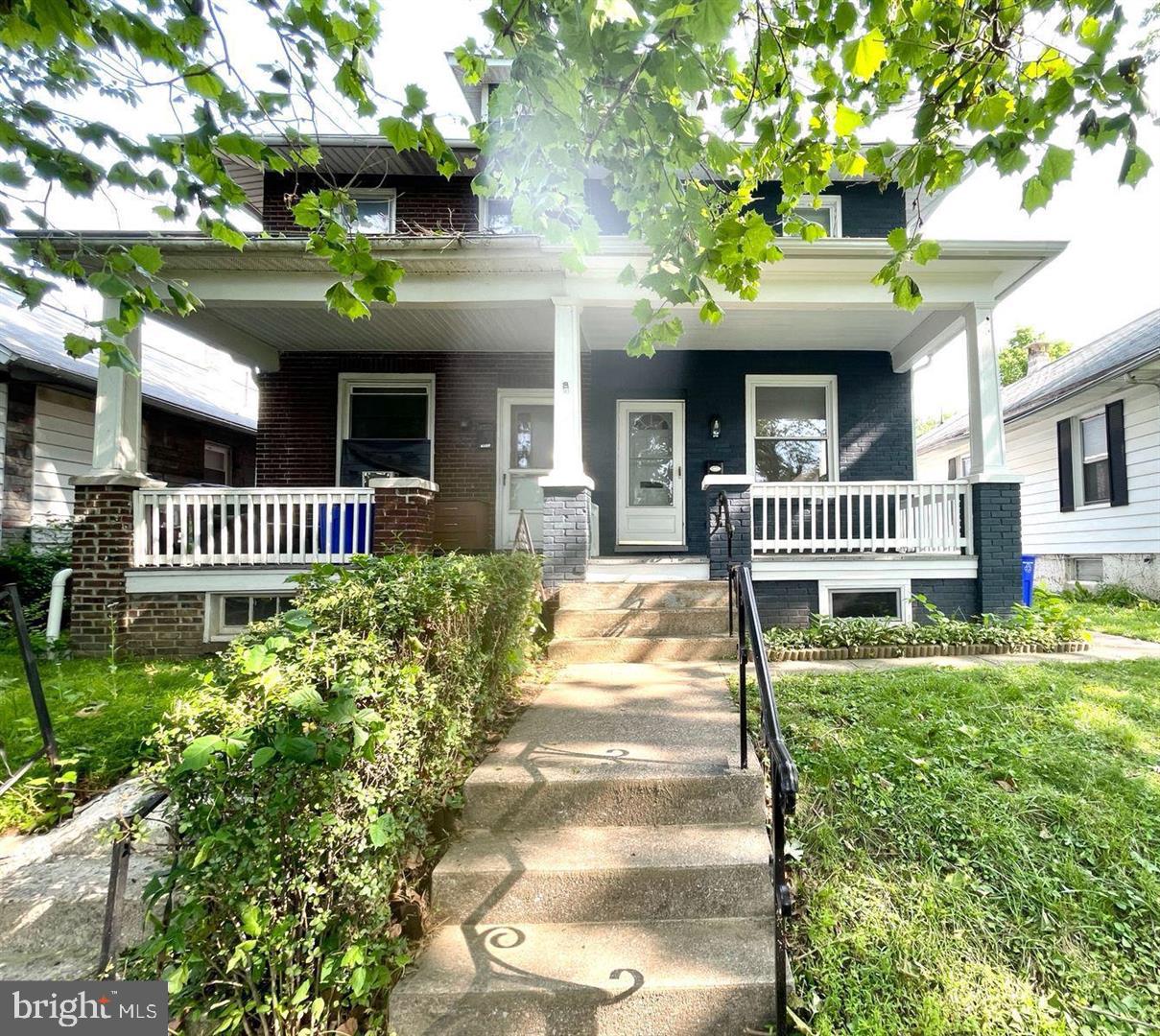 1709 Sycamore St — photo