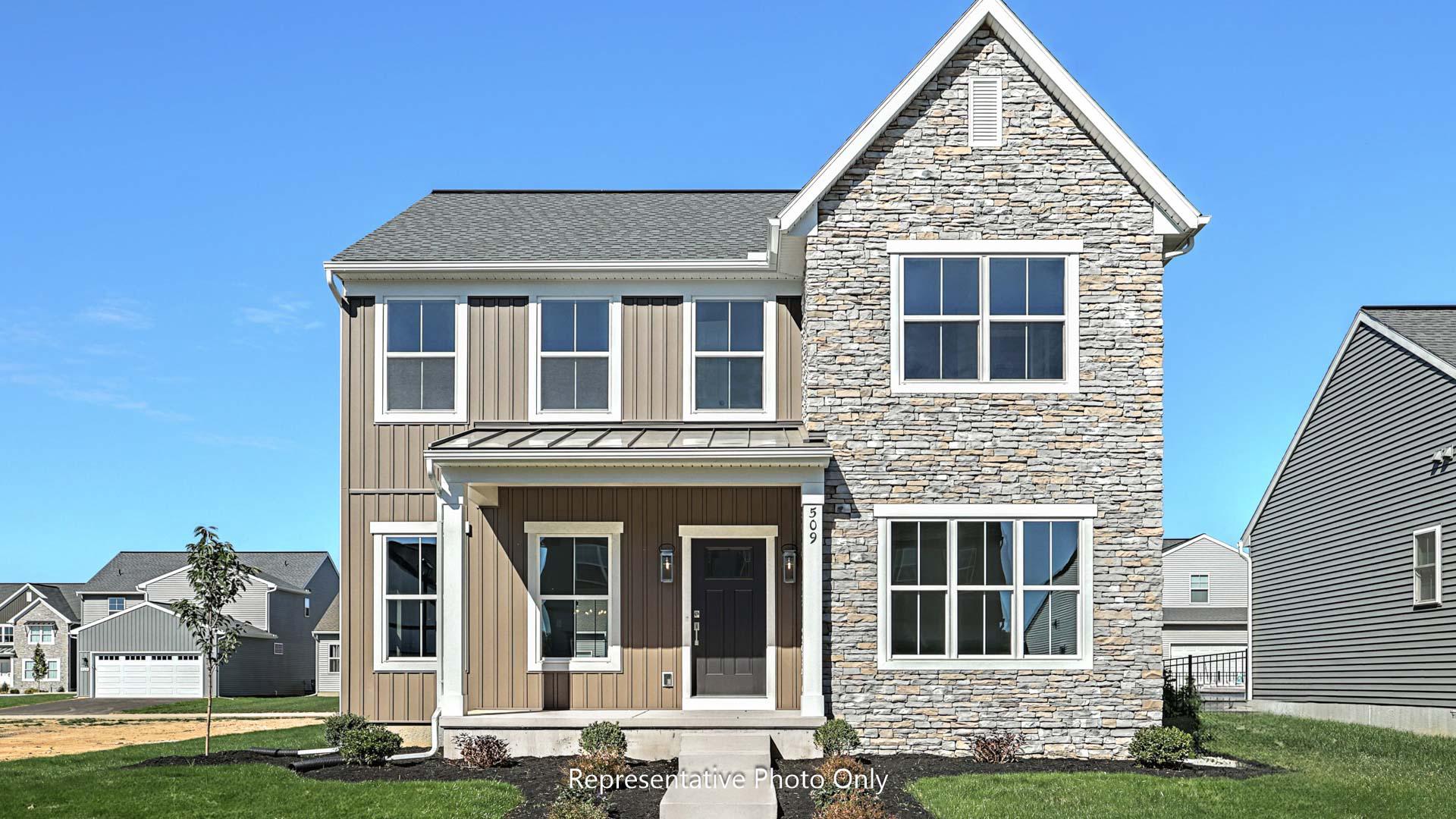 2428 Hawthorne Dr — photo