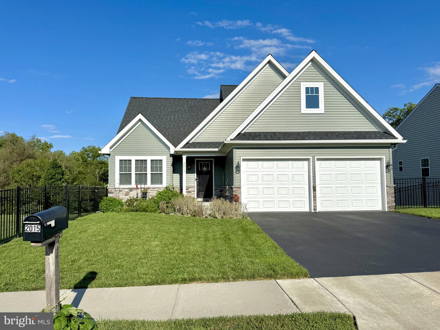 2015 Laura Ln — photo