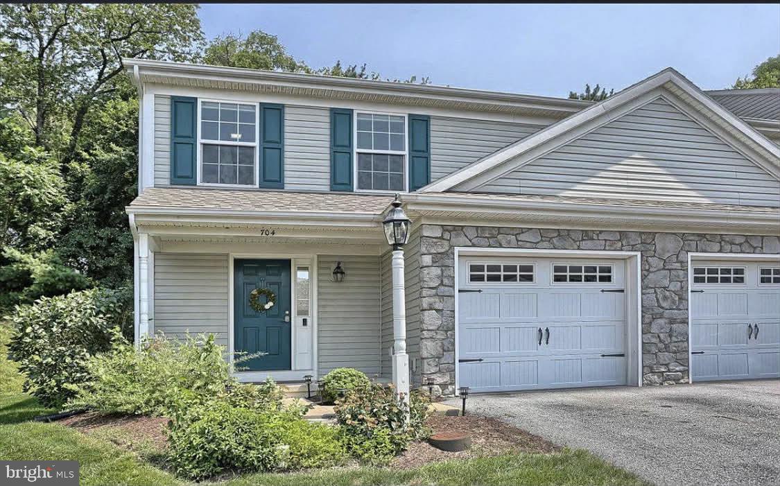 704 Winding Ln — photo