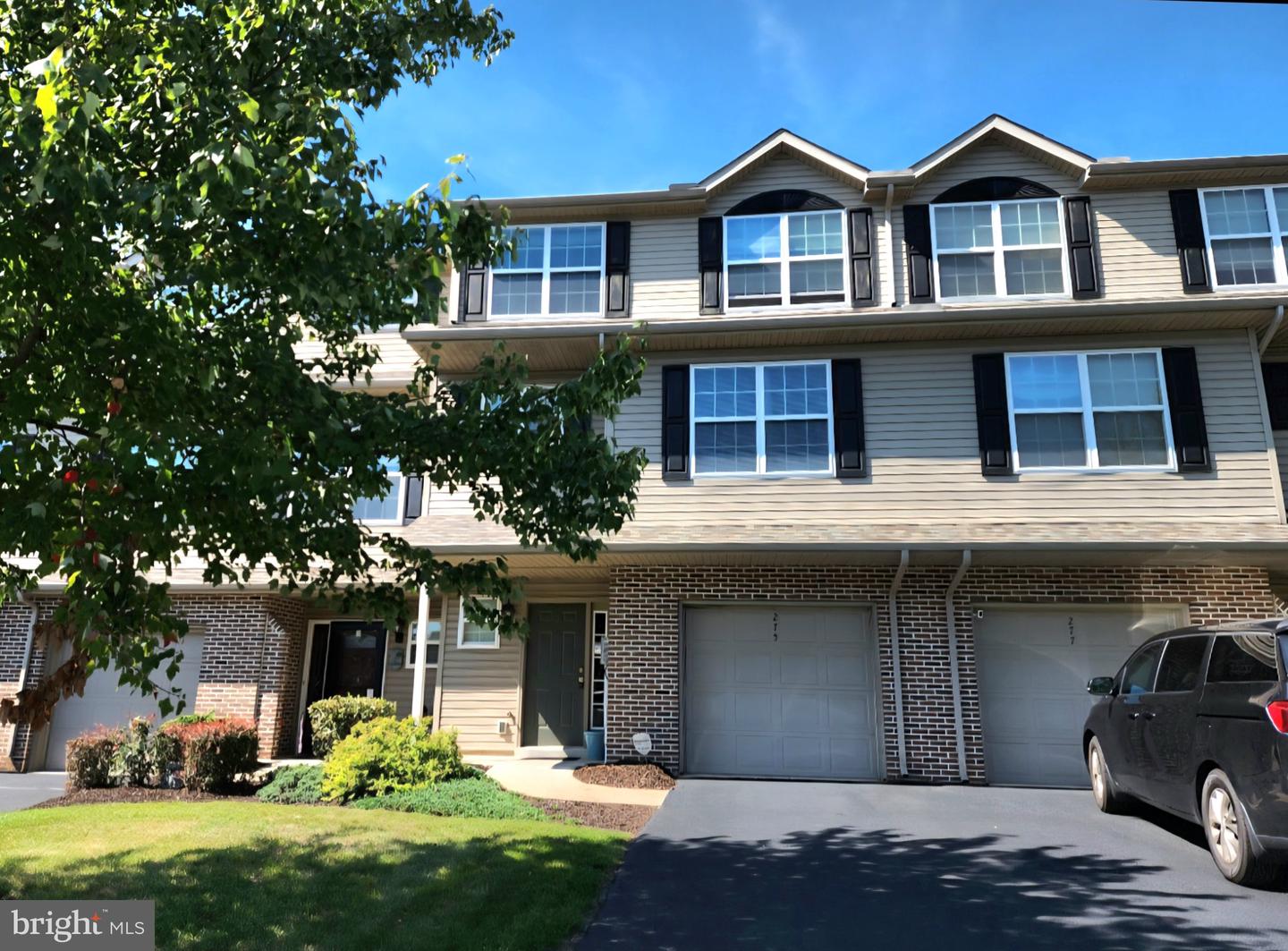275 Thrush Dr — photo