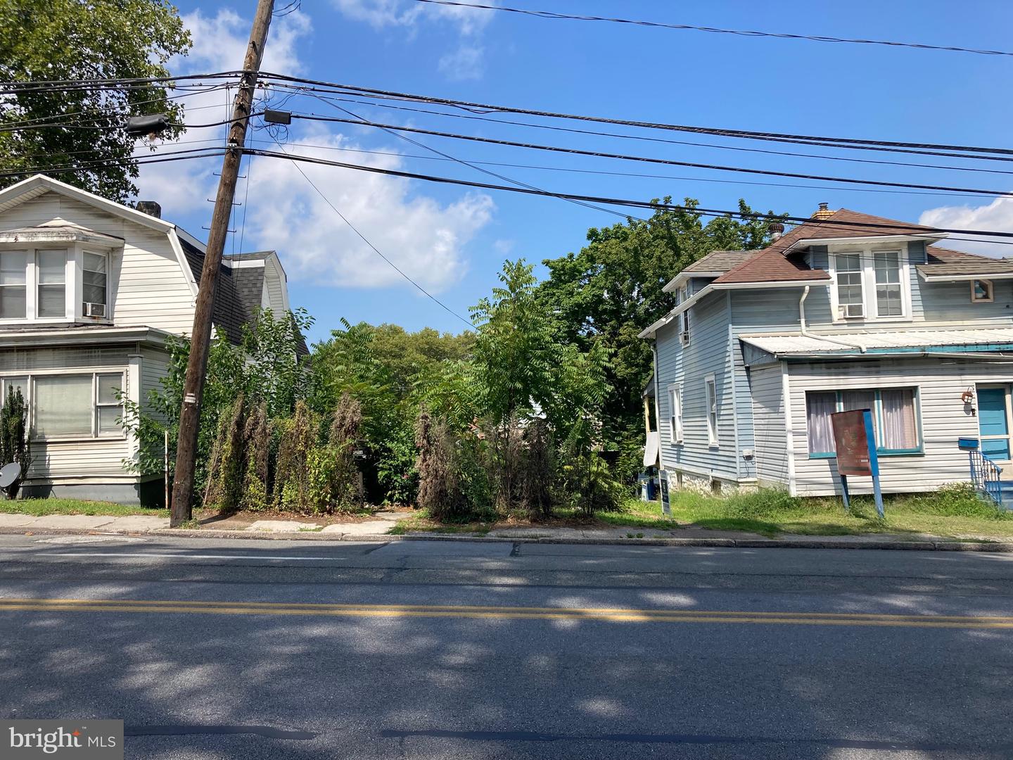 3236 Walnut St — photo