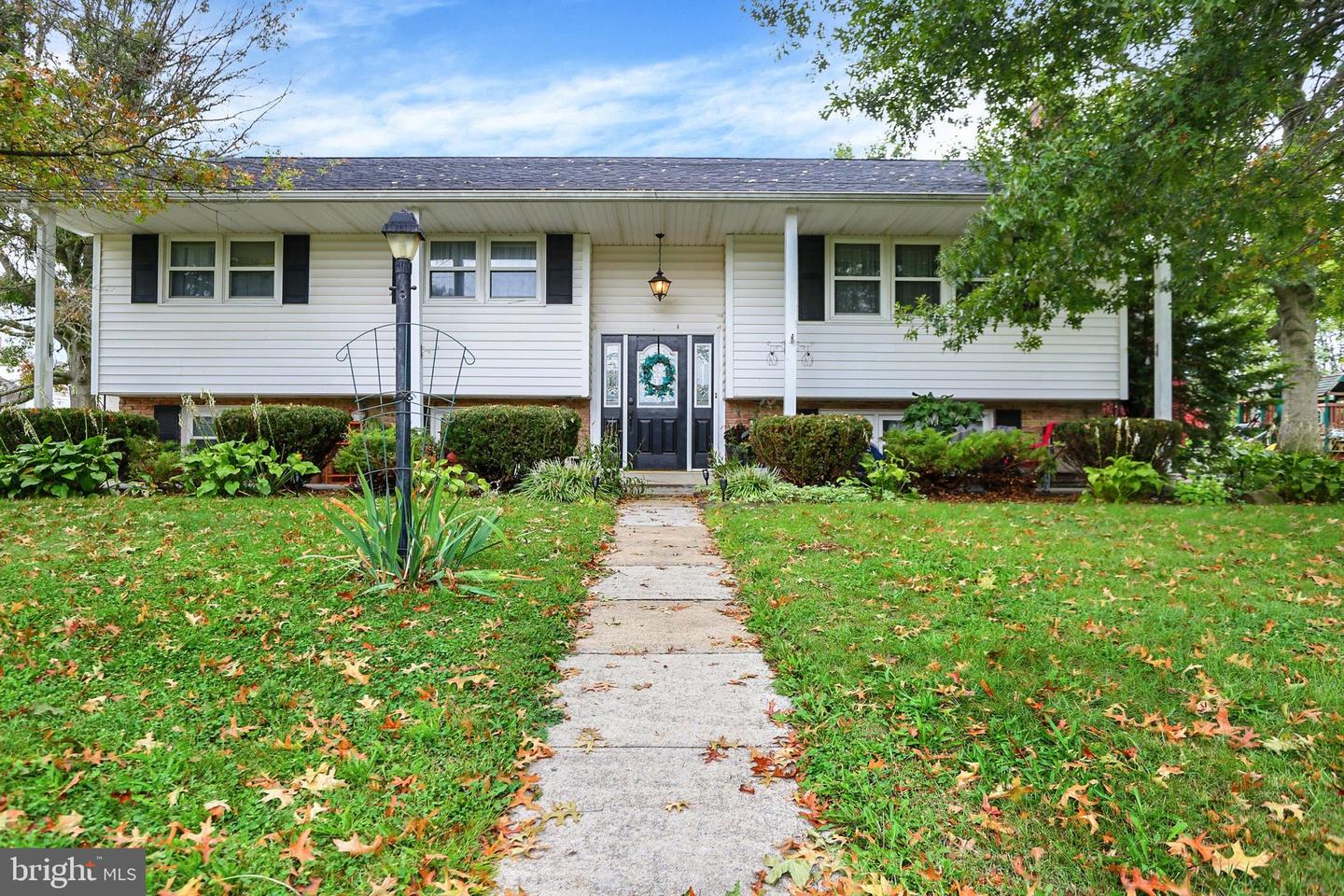 100 N Fairville Ave — photo