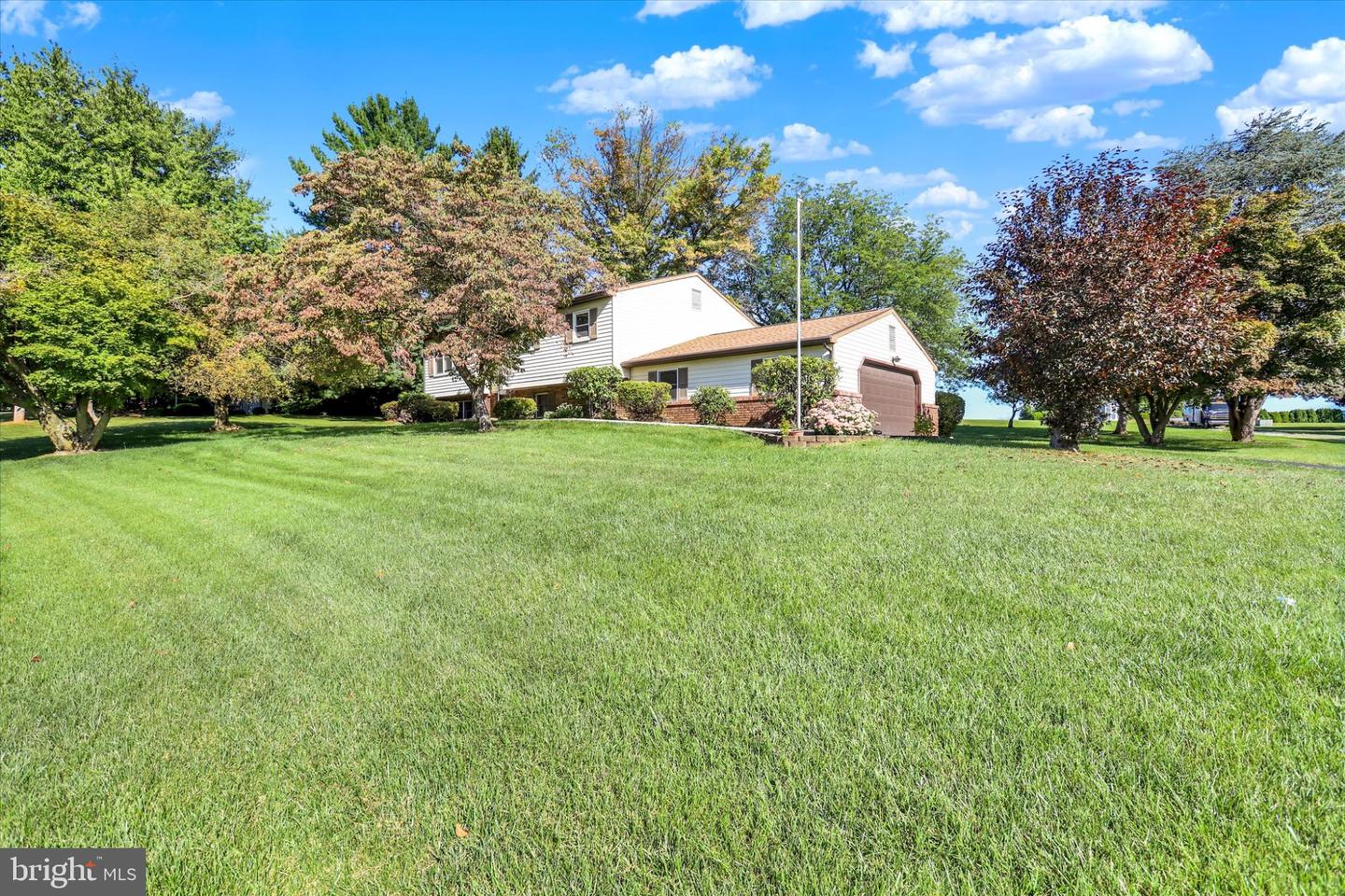 1720 Oberlin Rd — photo