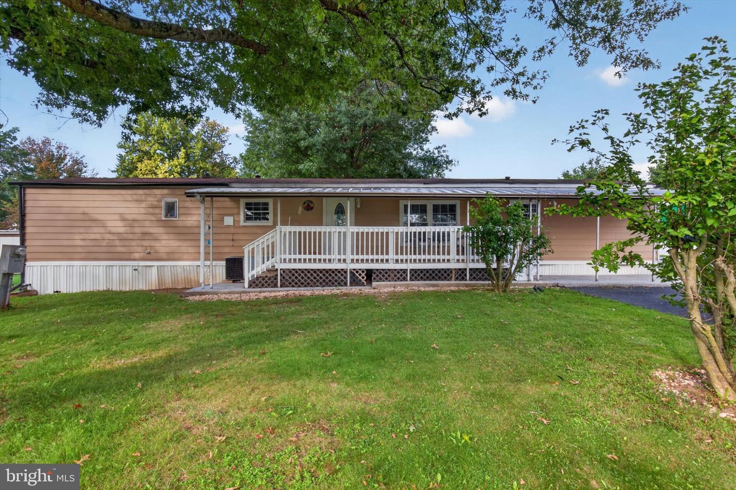 109 Nancy Blvd — photo
