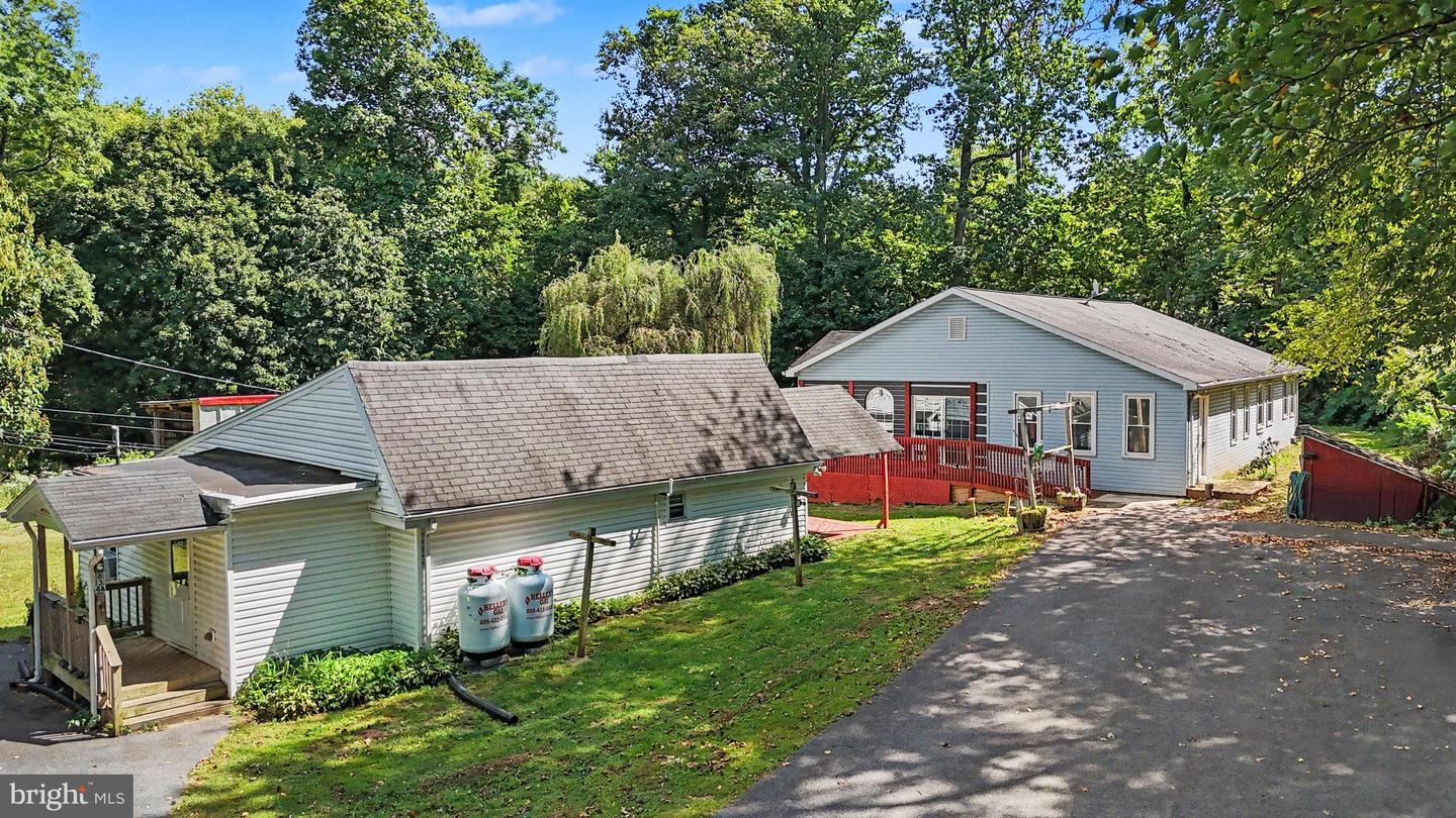 834 Oberlin Rd — photo