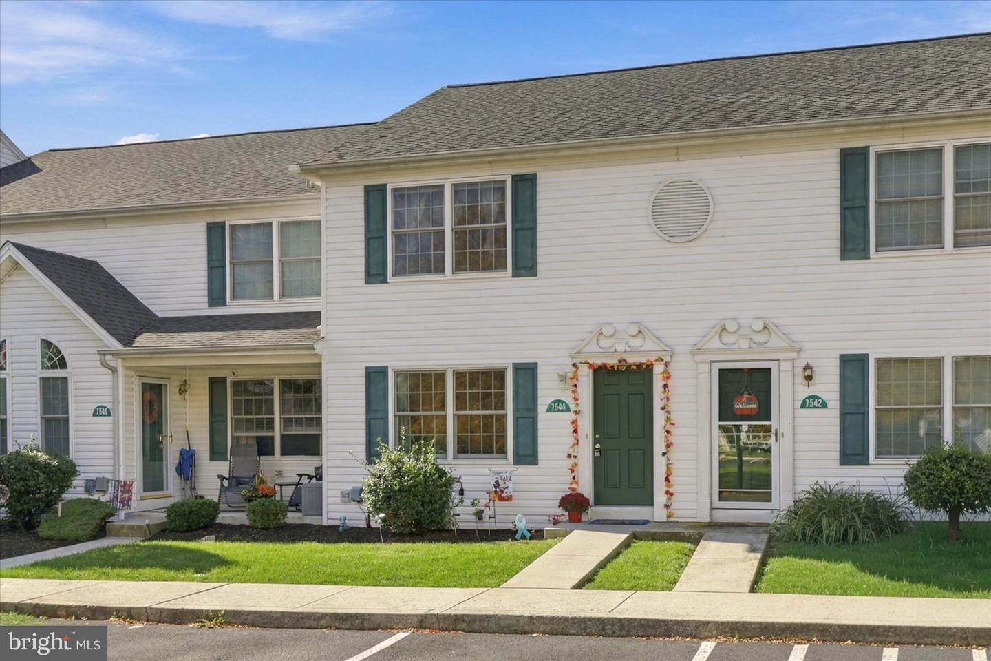 7544 Clover Lee Blvd — photo