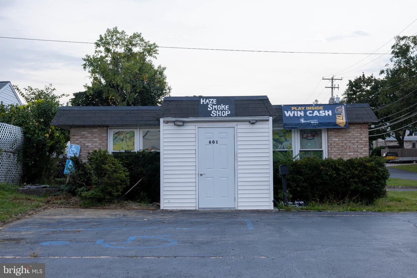 601 N Mountain Rd — photo