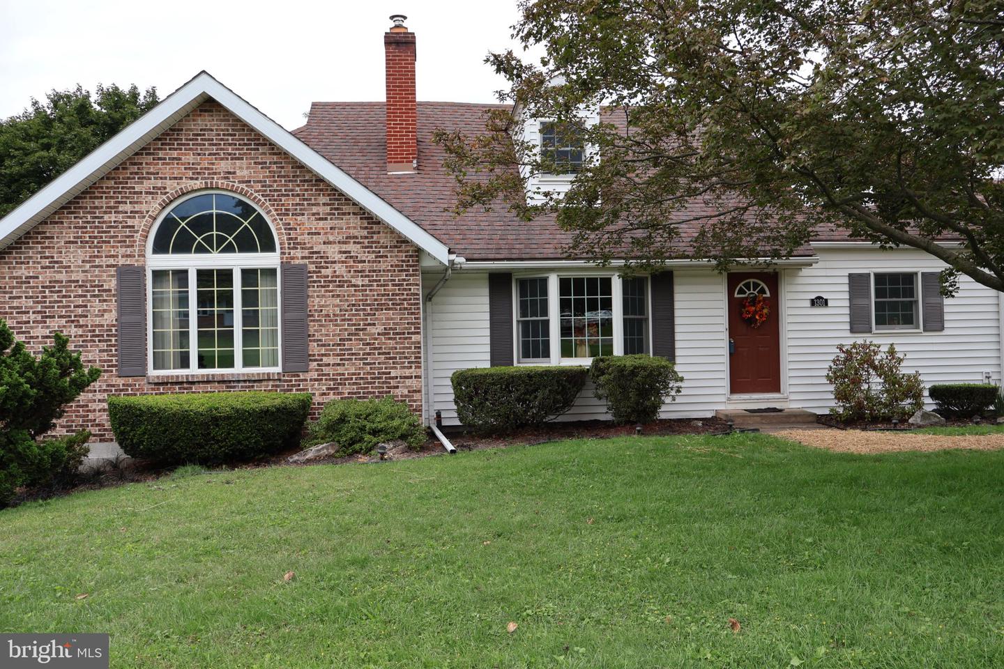 1301 State Route 209 — photo