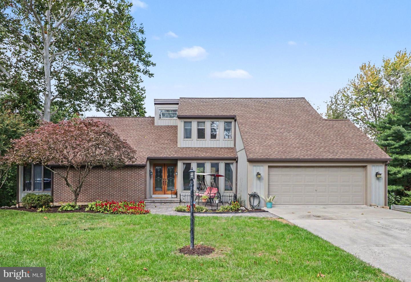2134 Sycamore Dr — photo