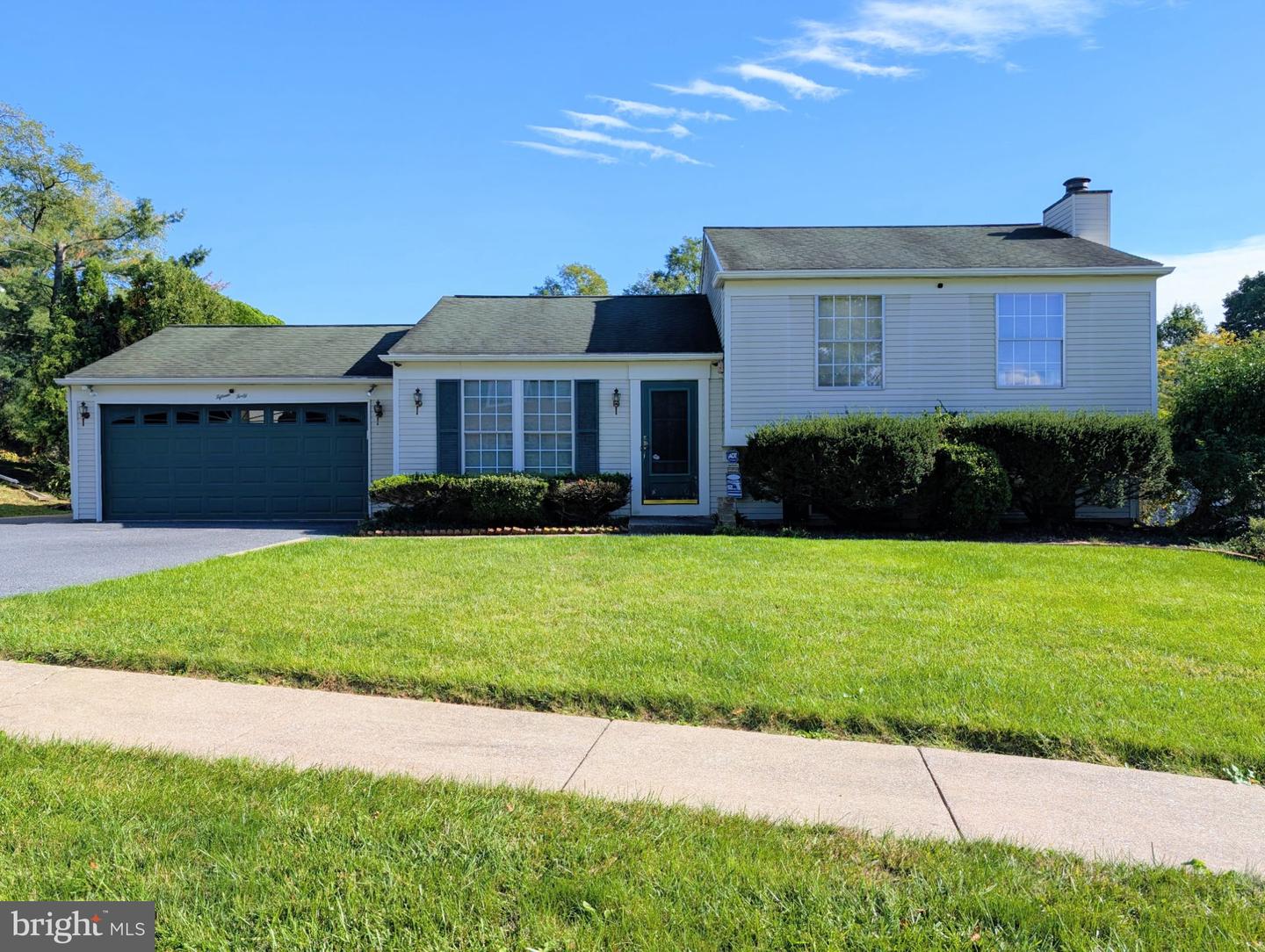 1540 Creek Bed Dr — photo