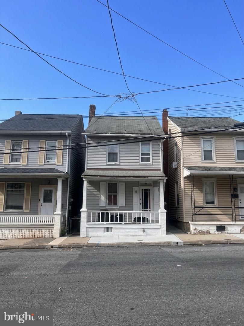 241 E Water St — photo
