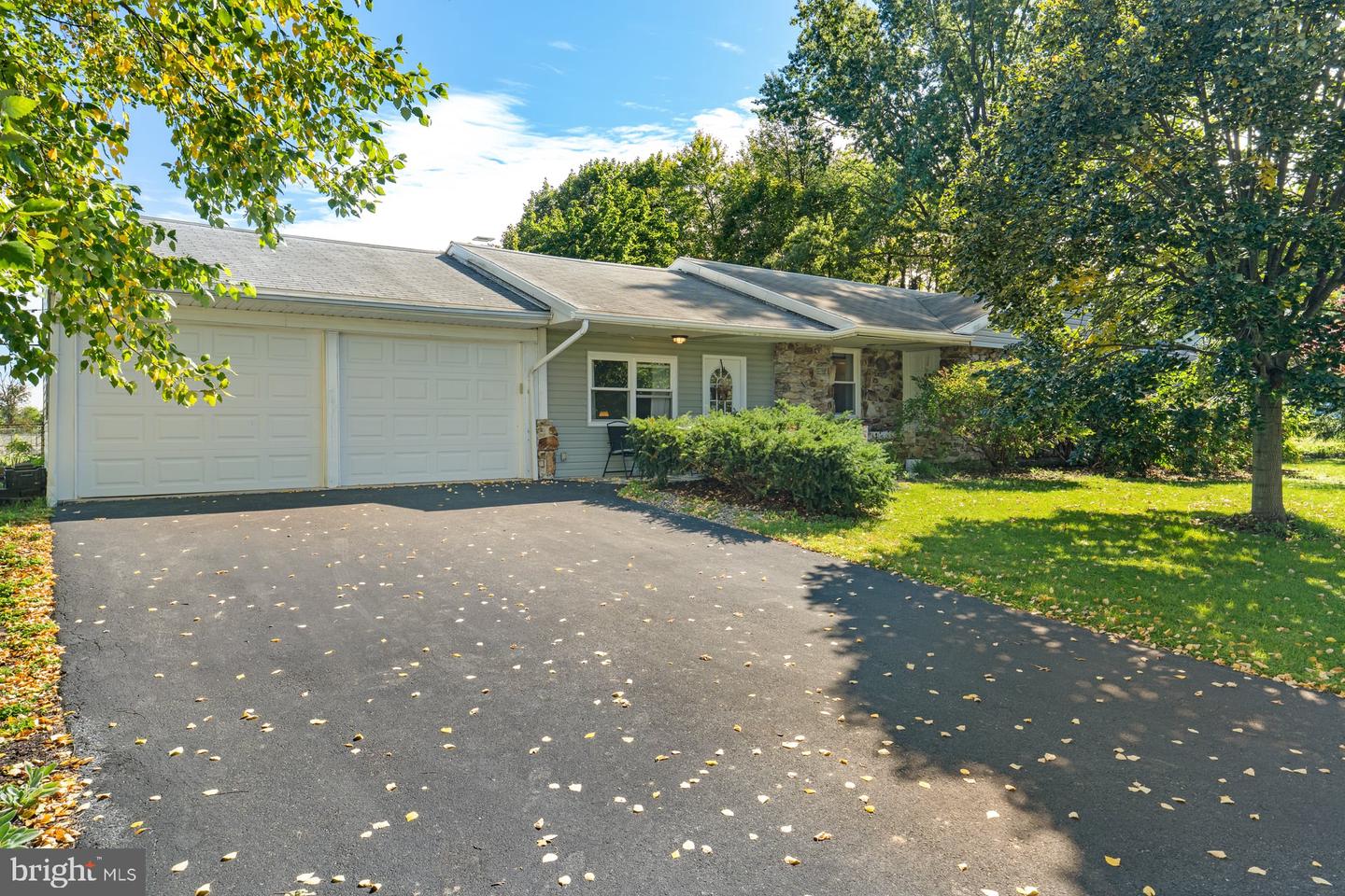 135 Florence Dr — photo