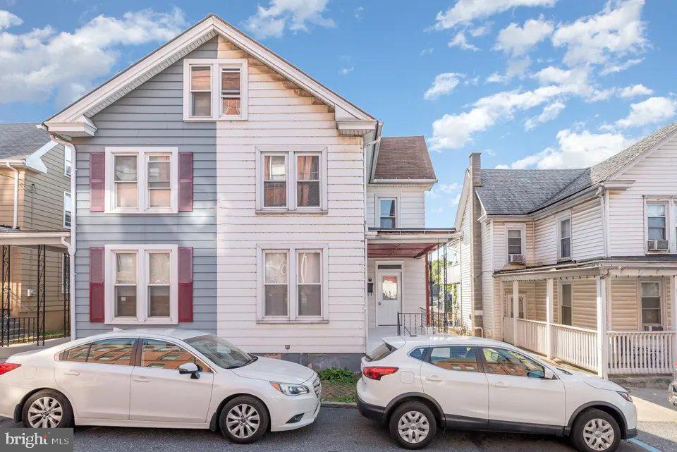 226 Elm St — photo